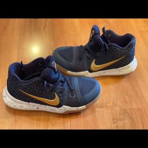 Nike kyrie basketball shoes